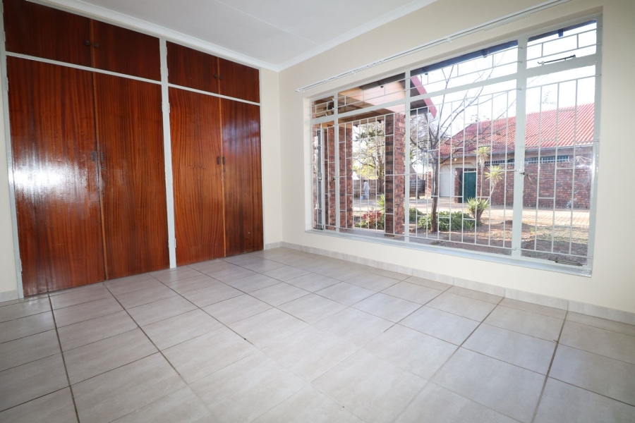 To Let 3 Bedroom Property for Rent in Meiringspark North West